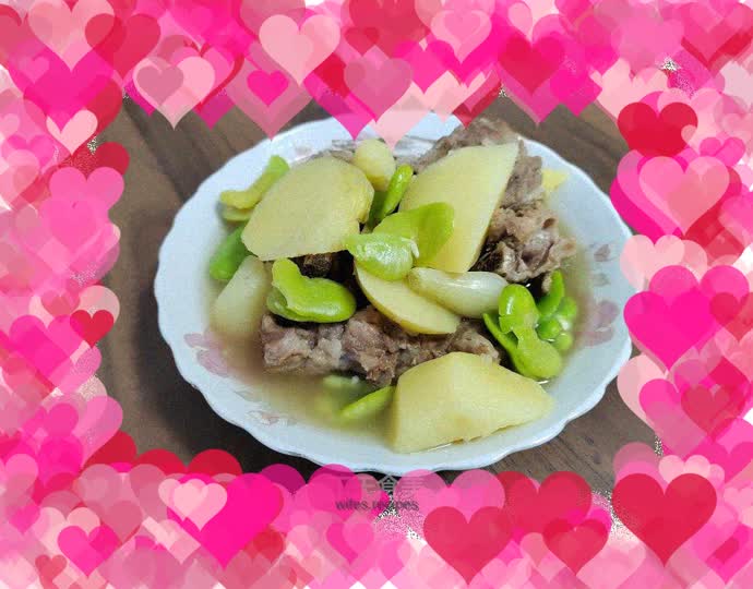 Broad bean, potato and pork ribs soup