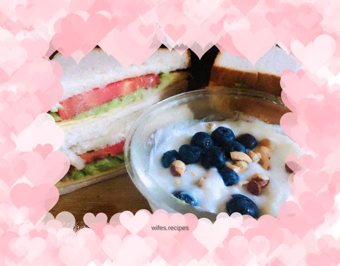 Quick breakfast, guacamole sandwich