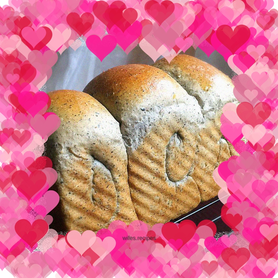 Black sesame and walnut toast