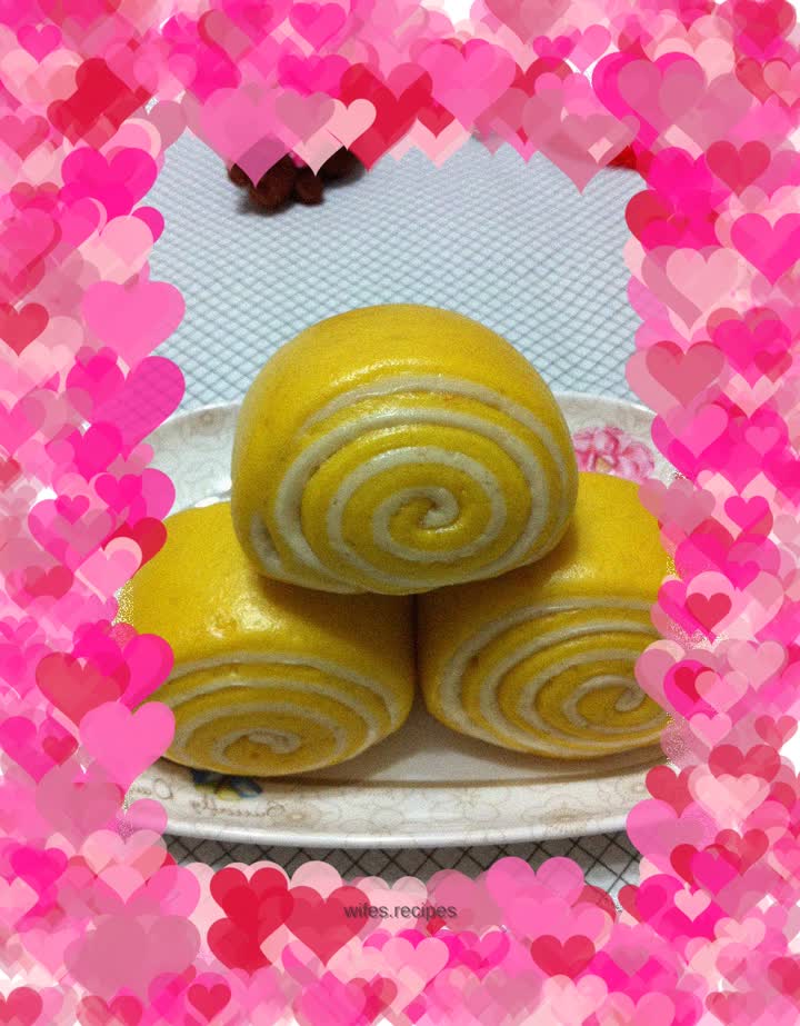 Pumpkin two-color steamed buns