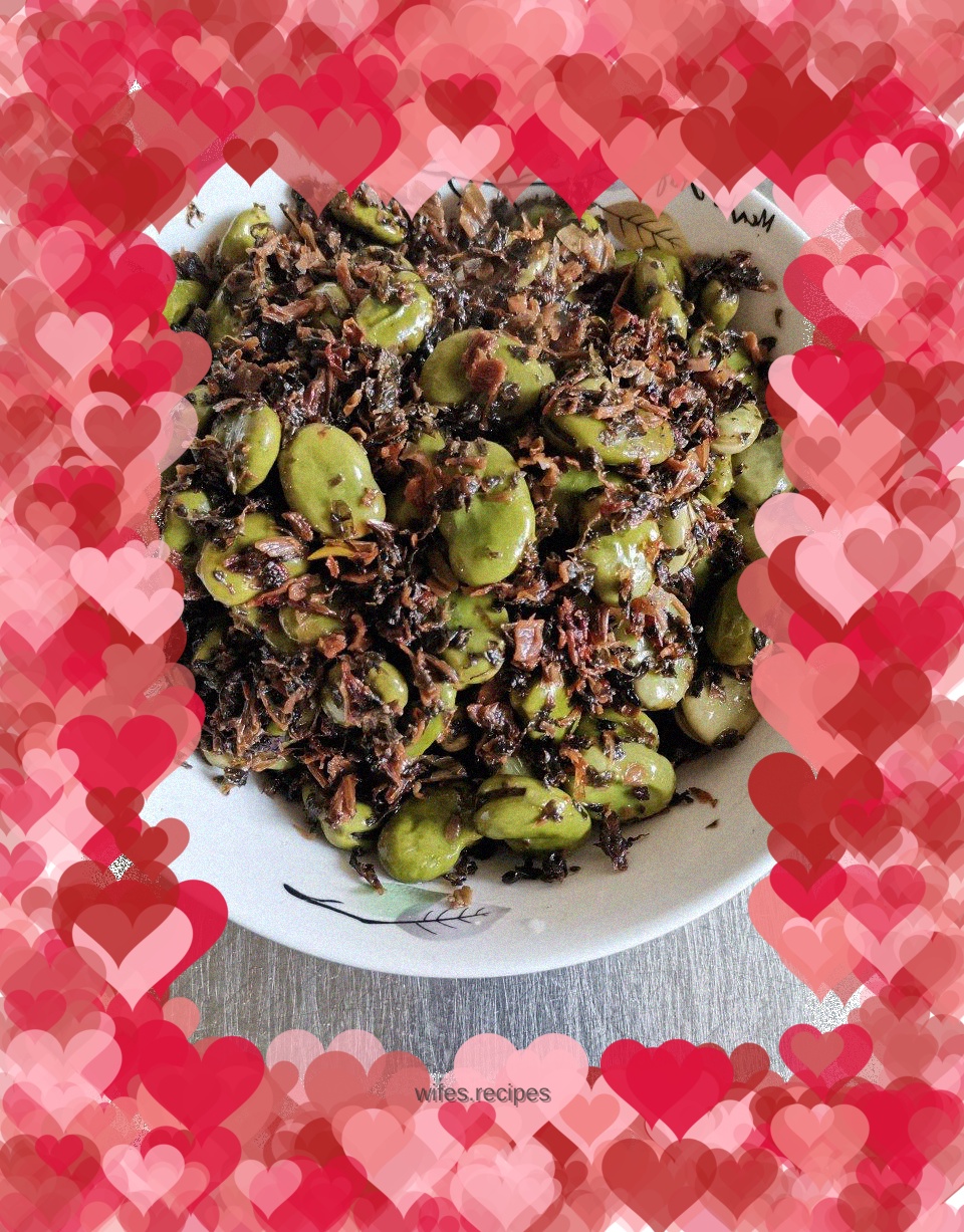 Braised broad beans with prunes and vegetables