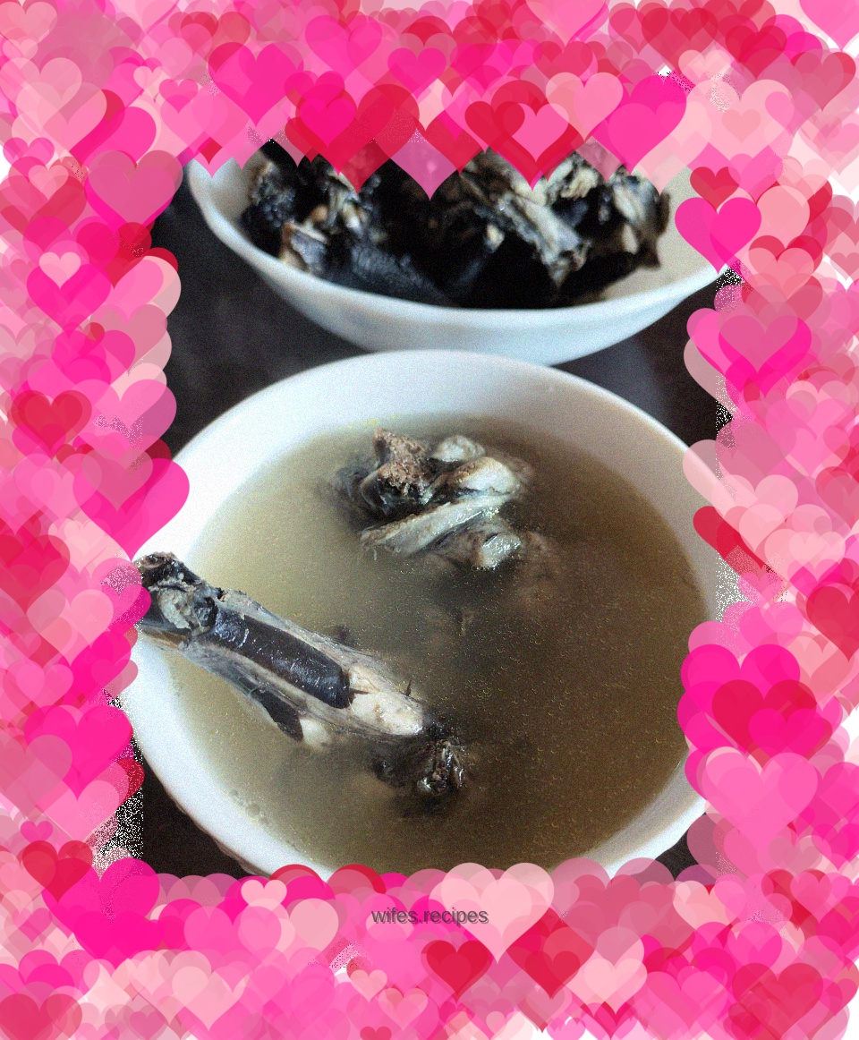 American Ginseng and Black-bone Chicken Soup