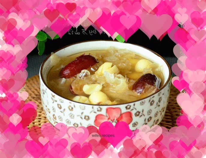 Lotus Seed and Tremella Soup