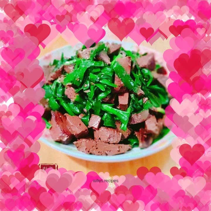 Fried pork blood with leeks