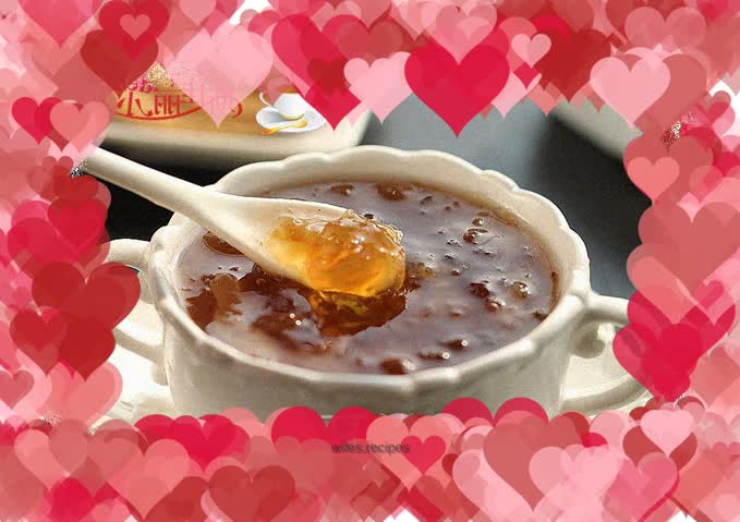 Peach Gum and Tremella Soup