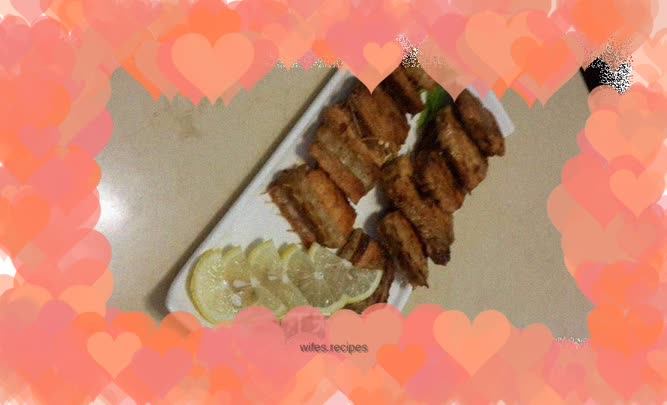 Pan-fried three-grain fish bones