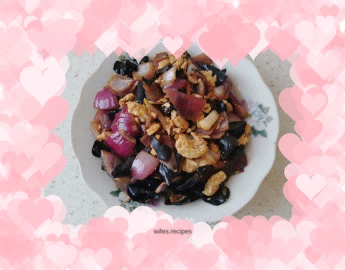 Fried eggs with onions and fungus