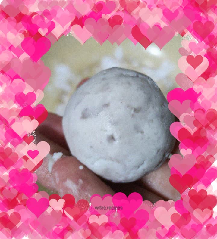 Taro and sesame soup balls