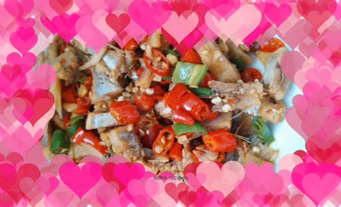 Fried headless fish with chili pepper