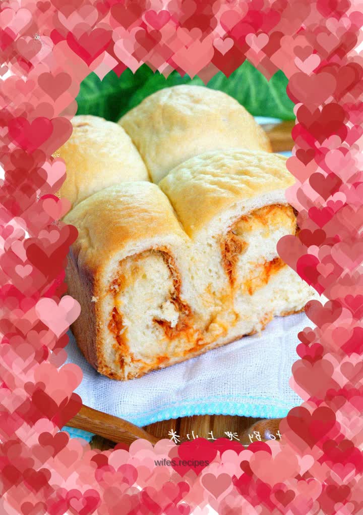 Pork floss bread with tomato sauce