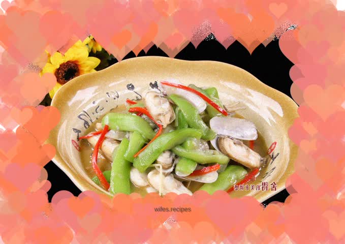 Boiled razor clams with loofah