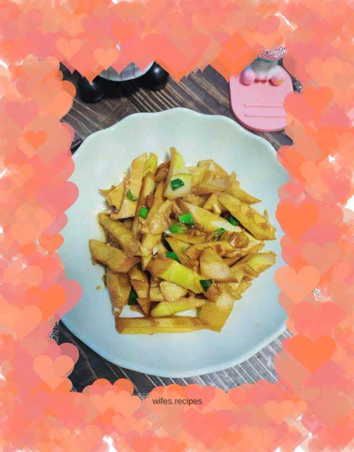 Braised spring bamboo shoots in oil