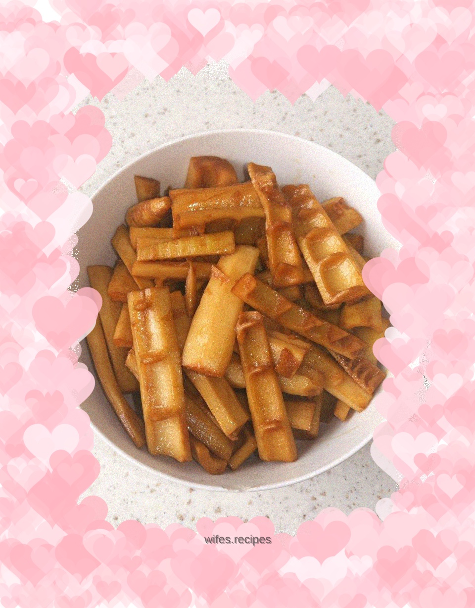 Braised spring bamboo shoots in oil