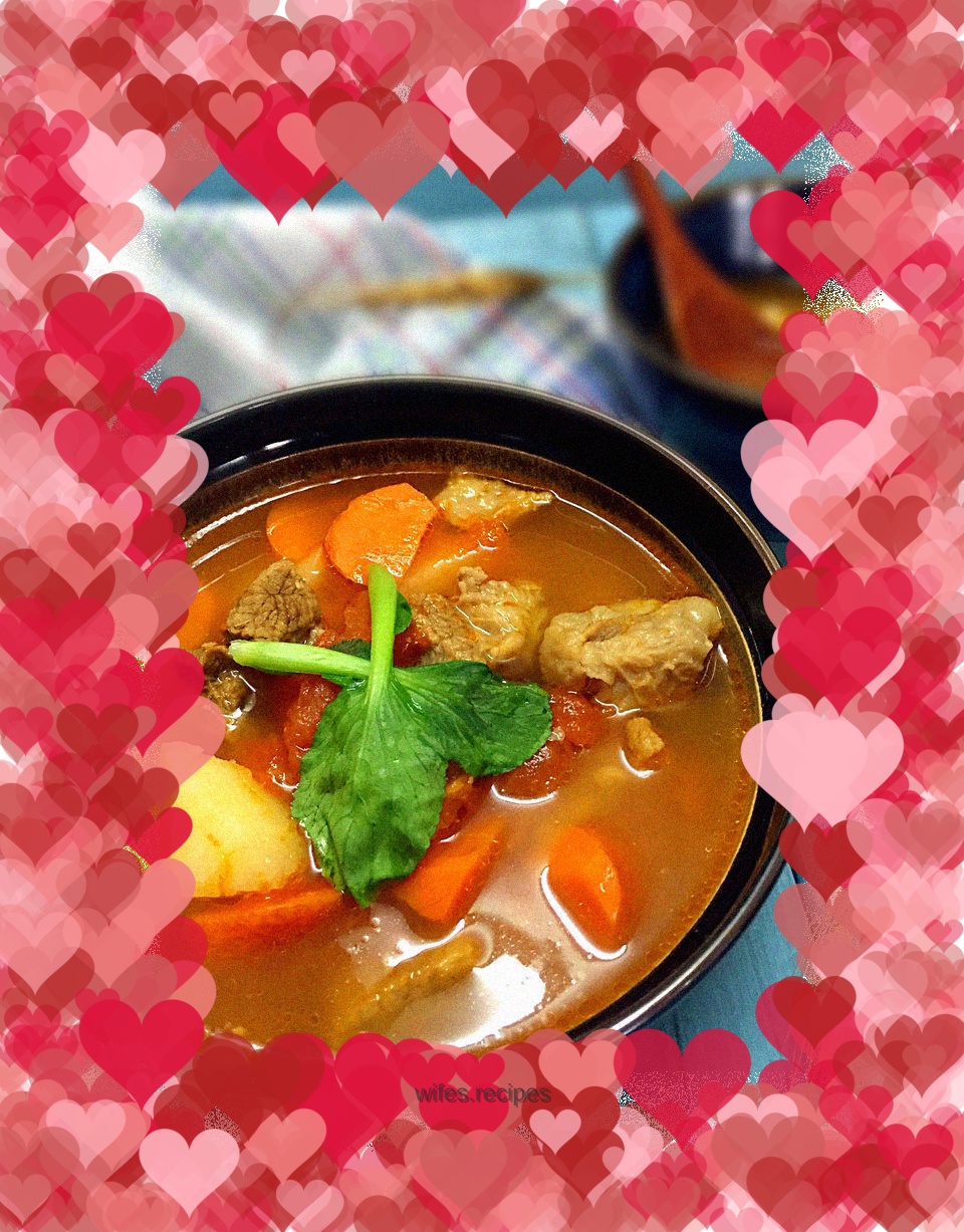 Beef Brisket Pot with Tomatoes and Potatoes