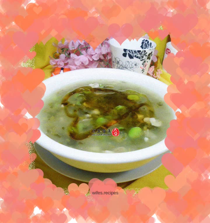 Pickled vegetables, mushrooms and broad bean soup