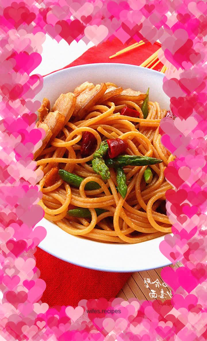 Chinese and Western stir-fried pasta