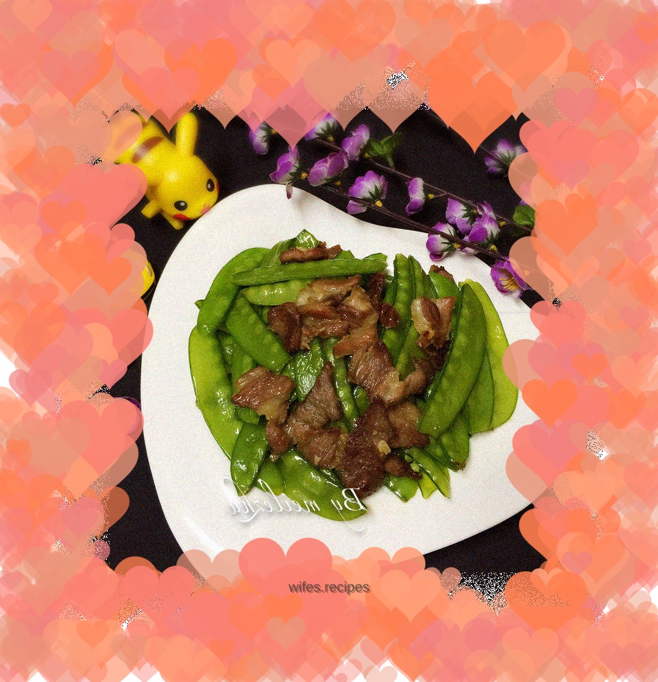 Fried pork slices with snow peas