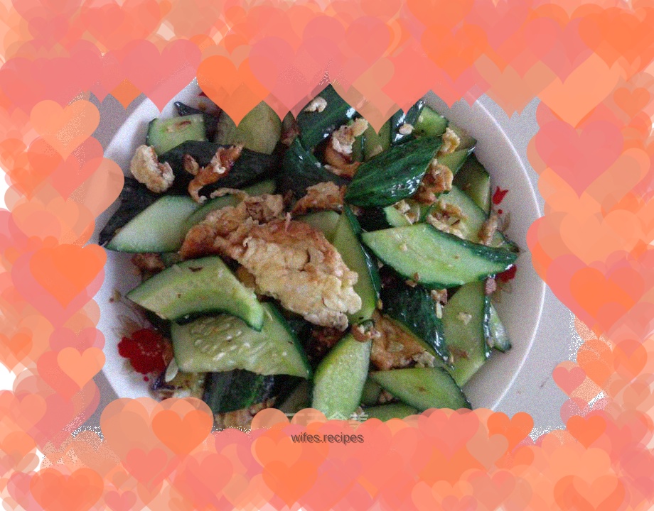 Cucumber scrambled eggs