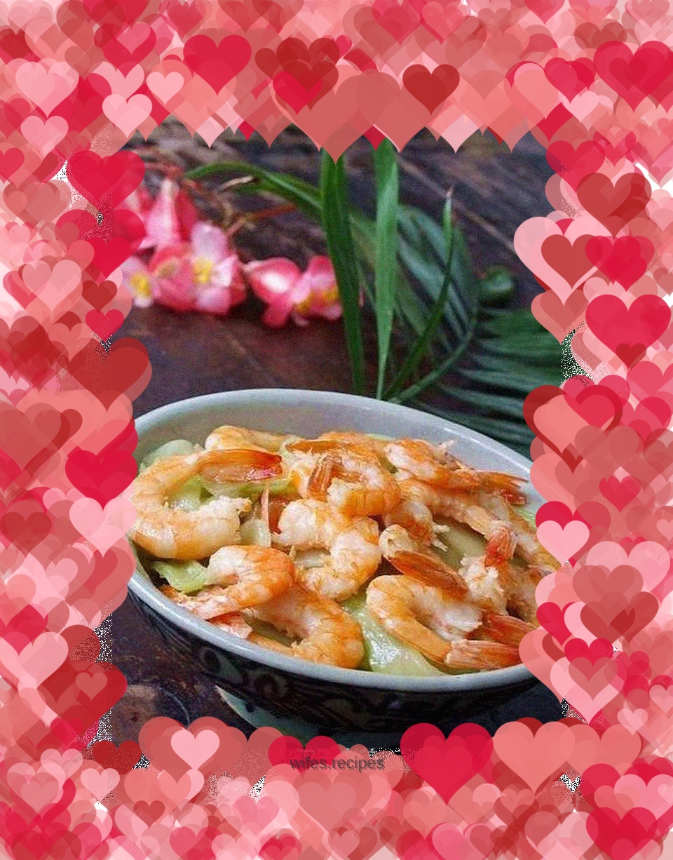 Stir-fried shrimp with cucumber