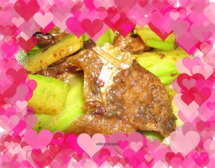 Stir-fried bitter gourd with black bean sauce and dace fish