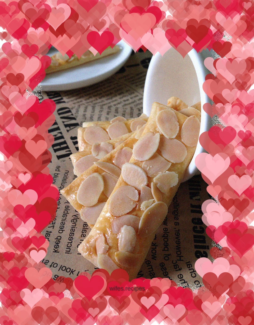 Crispy and fragrant roasted almonds