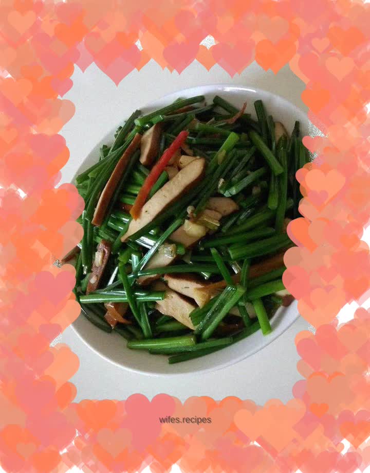 Stir-fried dried tofu with chives and moss