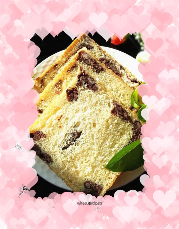 Red bean filling toast