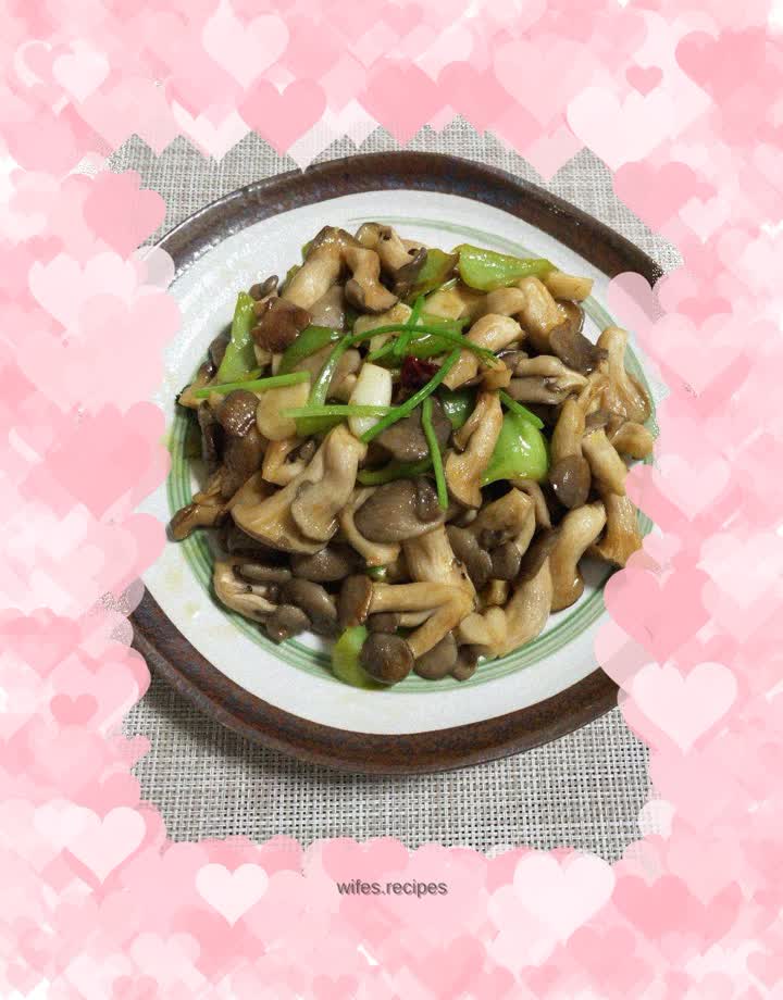 Stir-fried mushrooms