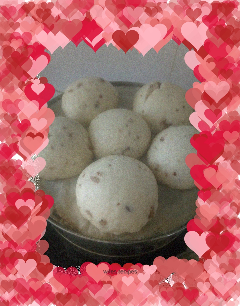 Iron Bar Yam and Red Date Steamed Buns