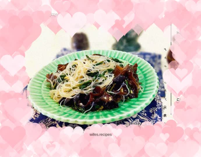 Cold black fungus, vermicelli and wolfberry seedlings