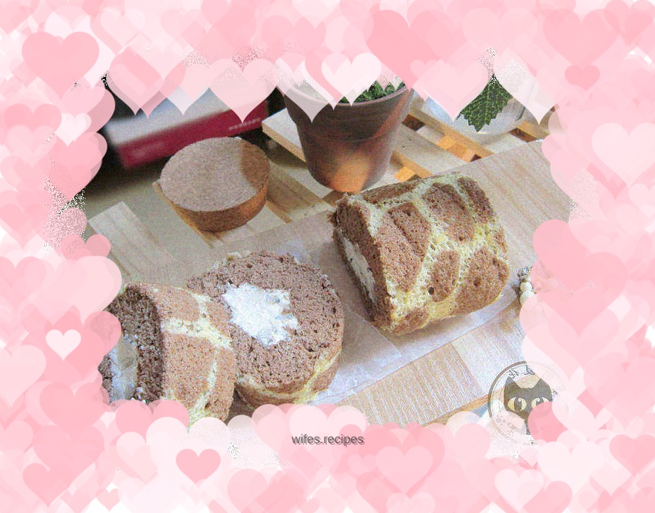 Giraffe pattern cake roll