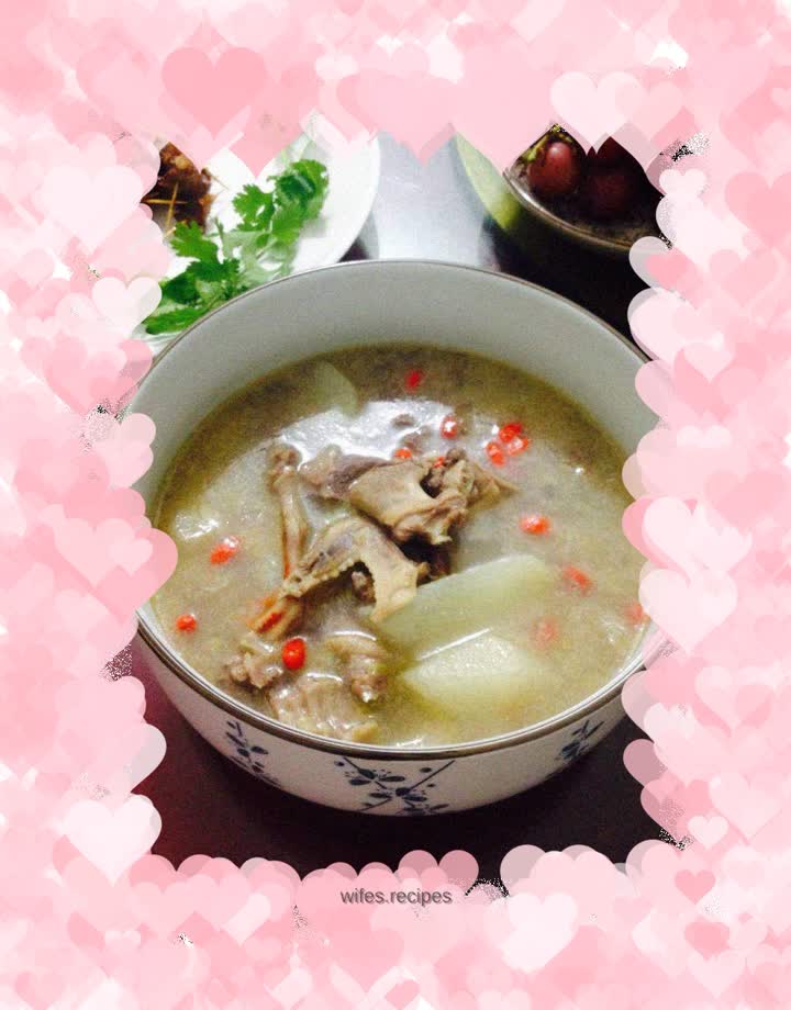 【Nourishing blood, replenishing qi, strengthening the spleen and nourishing the stomach】Yam and Pigeon Soup