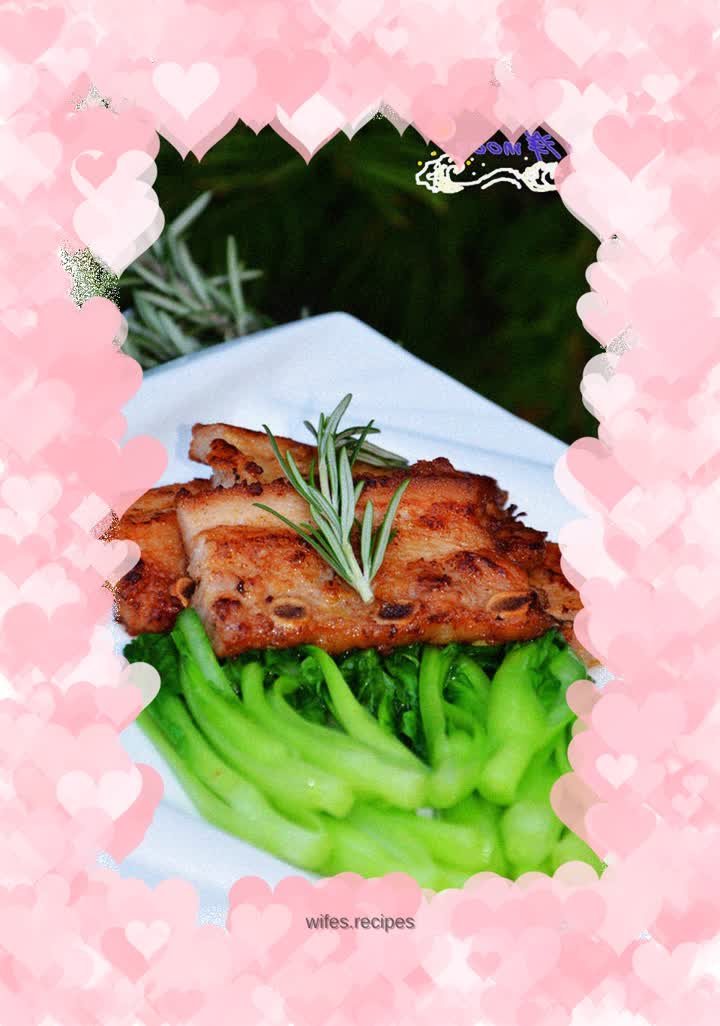 Pan-fried Crispy Steak with Rosemary