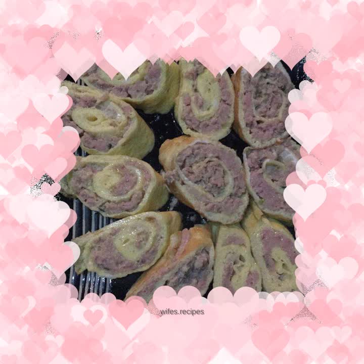 Delicious fresh meat rolls