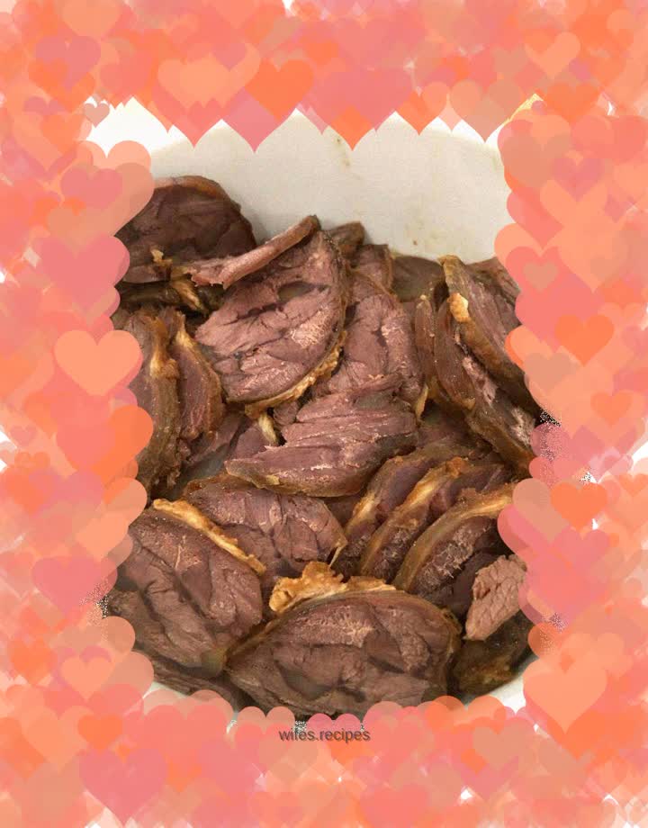 Summer choice--braised beef tendon