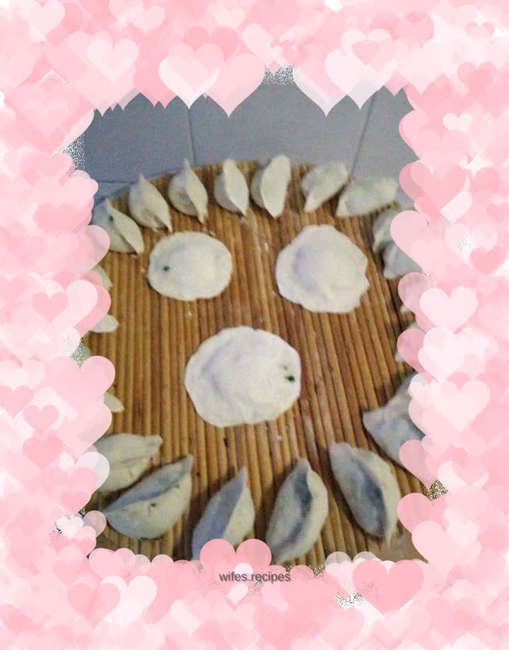 Leek and egg dumplings