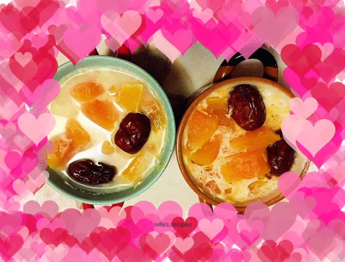 Papaya, milk and red date soup