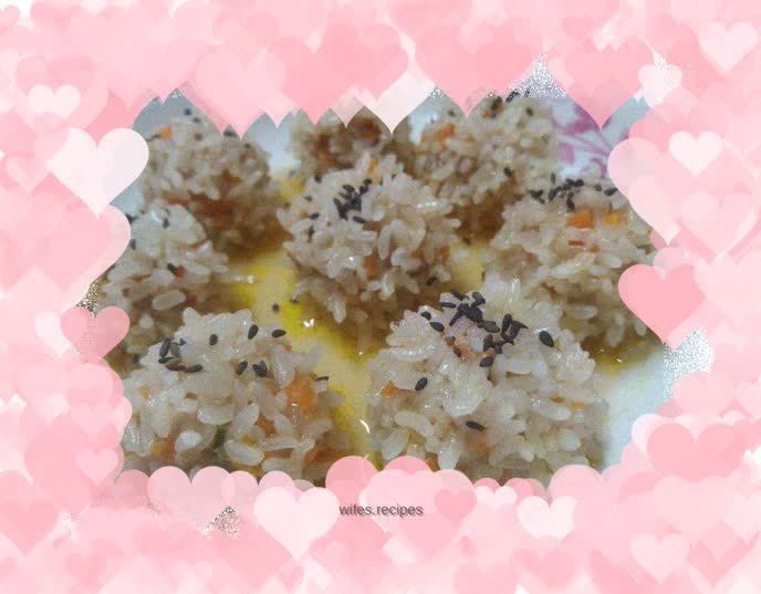 Steamed glutinous rice meatballs