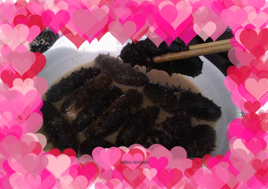 Grilled sea cucumber with green onions