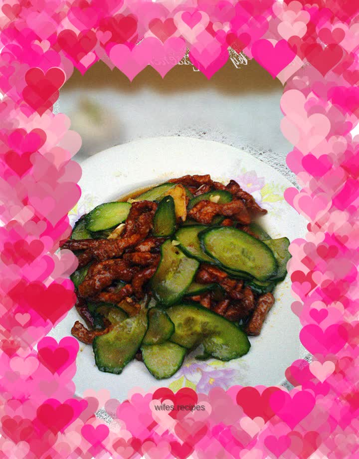 Stir-fried meat with cucumber