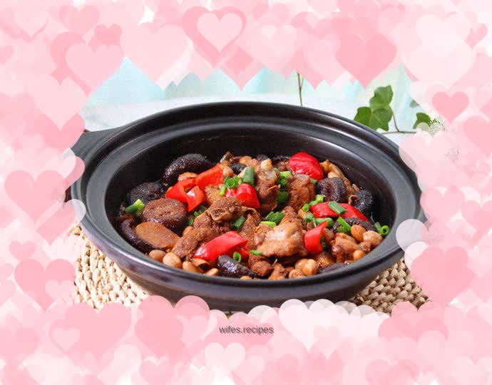 Mushroom and Peanut Stewed Duck