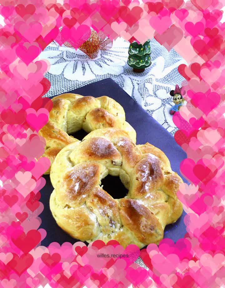 Christmas wreath bread