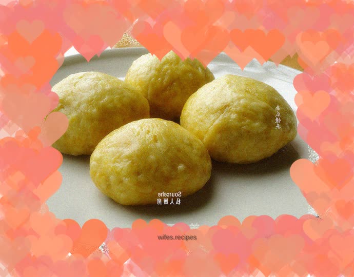 Pumpkin steamed buns