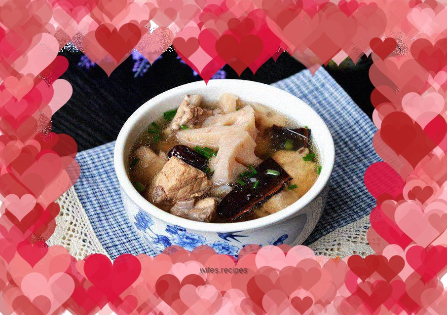 Ganoderma lotus root and pork ribs cup