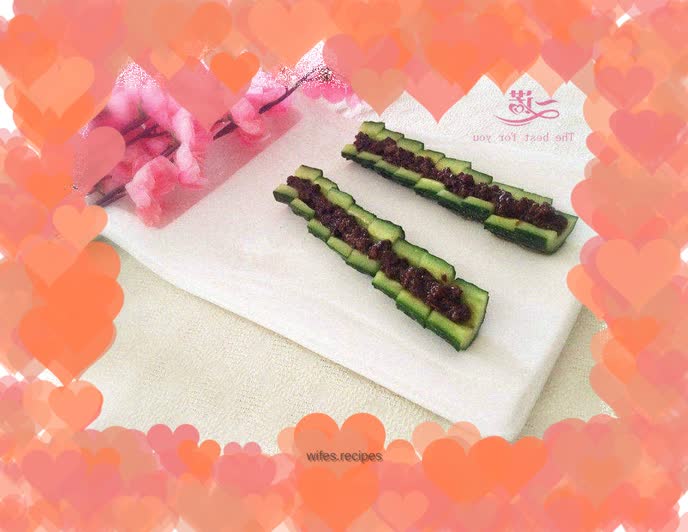 Beef and Cucumber Sauce