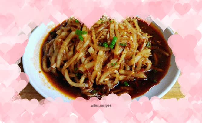 Cold and sour shredded radish