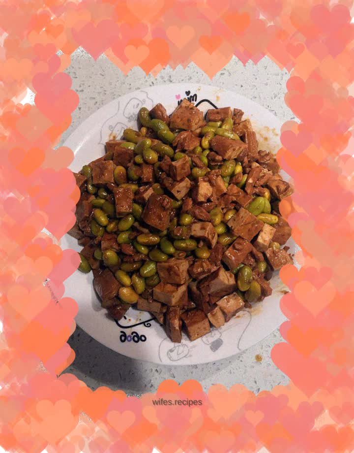 Traditional Sauce-flavored Double Beans Playing with Pigs