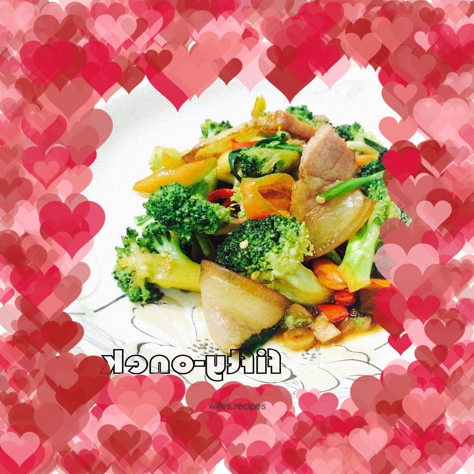 Homemade quick dish---fried bacon with broccoli