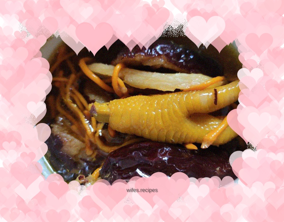 Cordyceps flower and red dates stewed chicken soup