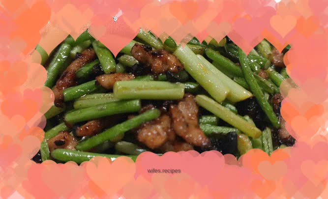 Shredded pork with garlic sprouts